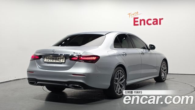 Mercedes-Benz E-Class W213 E220d 4MATIC AMG Line - фото 1