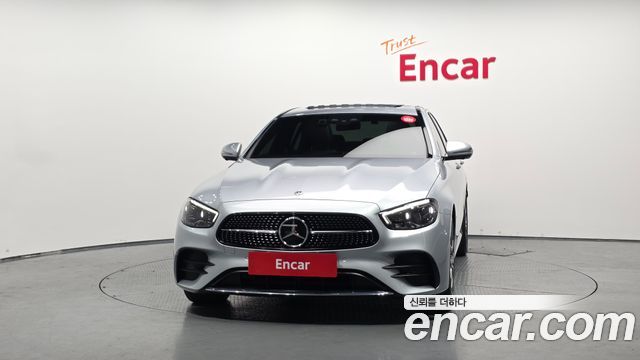 Mercedes-Benz E-Class W213 E220d 4MATIC AMG Line - фото 2