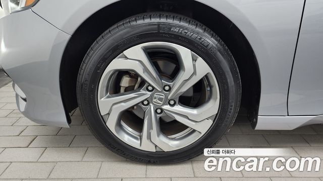 Honda Accord 10-го поколения 1.5 Turbo - фото 4