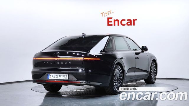 Hyundai Grandeur GN7 2,5 Gasoline 2WD Calligraphy - фото 1