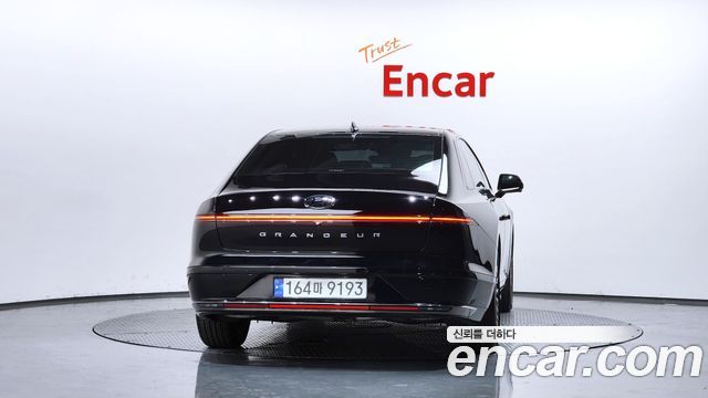 Hyundai Grandeur GN7 2,5 Gasoline 2WD Calligraphy - фото 3