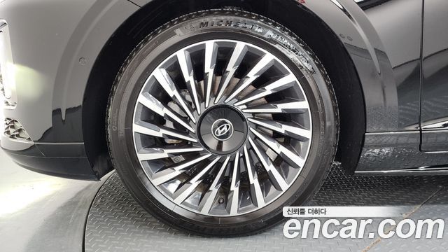 Hyundai Grandeur GN7 2,5 Gasoline 2WD Calligraphy - фото 4