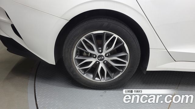 Kia K5 3-го поколения 2.0 LPI(Renter car) Trandy - фото 4