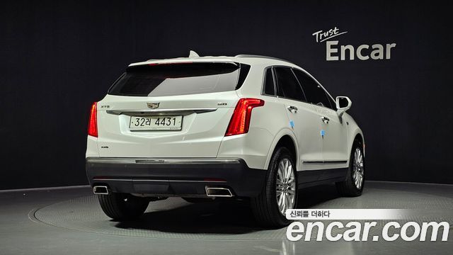Cadillac XT5 3.6 Premium AWD - фото 1