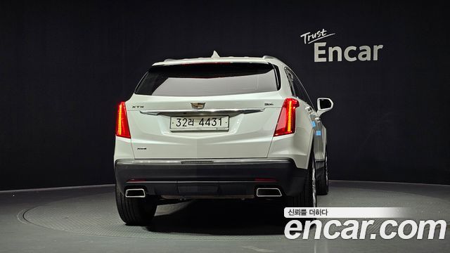 Cadillac XT5 3.6 Premium AWD - фото 3