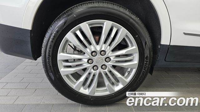 Cadillac XT5 3.6 Premium AWD - фото 4