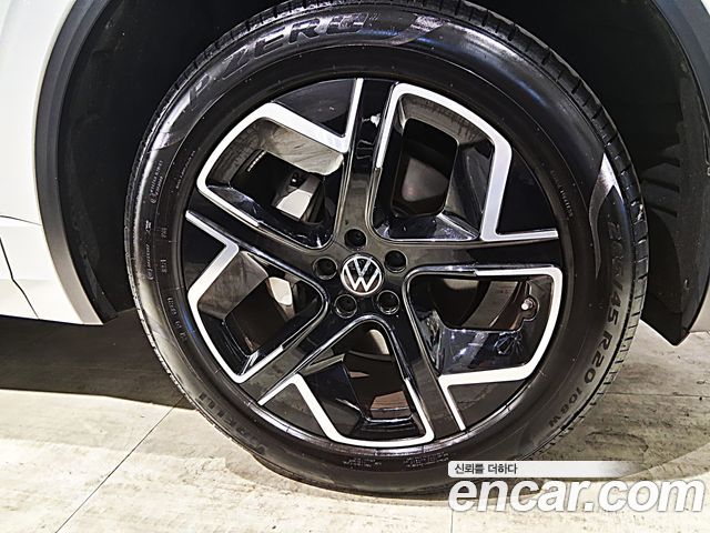 Volkswagen Touareg 3-го поколения 3.0 TDI Prestige - фото 4