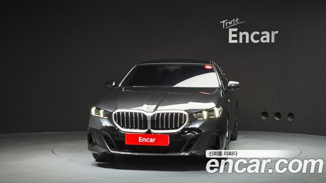 BMW 5-Series G60 520i M Sport - фото 2