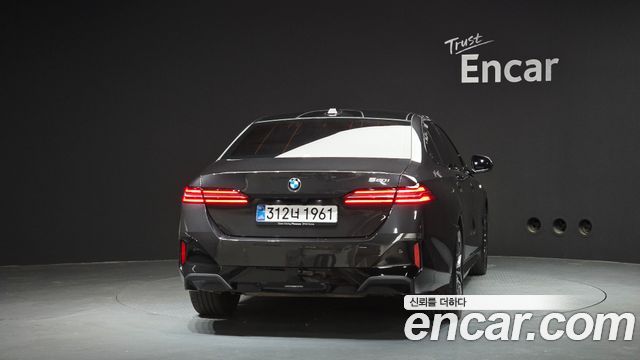 BMW 5-Series G60 520i M Sport - фото 3