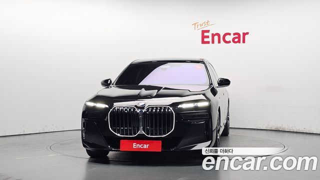 BMW 7-Series G70 740i xDrive M Sport - фото 2