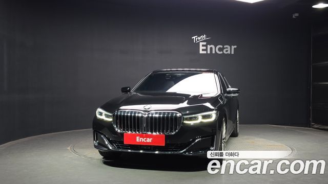 BMW 7-Series G11 740d xDrive Design Pure Excellence - фото 1
