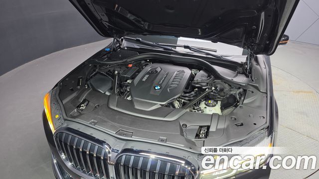 BMW 7-Series G11 740d xDrive Design Pure Excellence - фото 4