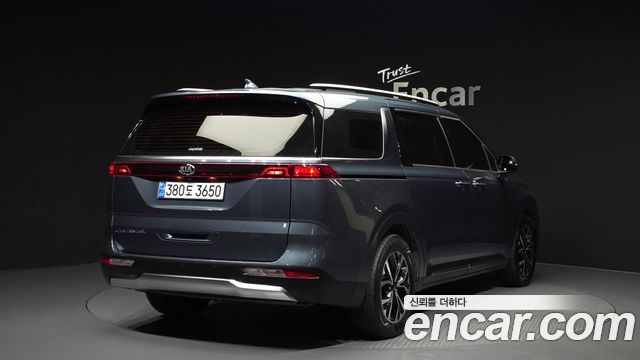 Kia Carnival 4-го поколения 9-Seater Noblesse - фото 1