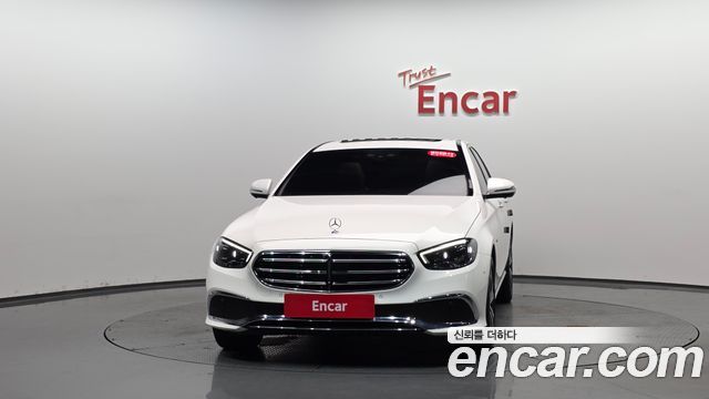 Mercedes-Benz E-Class W213 E300e 4MATIC Exclusive - фото 2