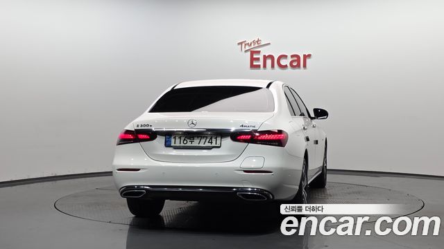 Mercedes-Benz E-Class W213 E300e 4MATIC Exclusive - фото 3