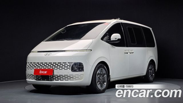 Hyundai Staria Tourer 11-Seater Modern - фото 0