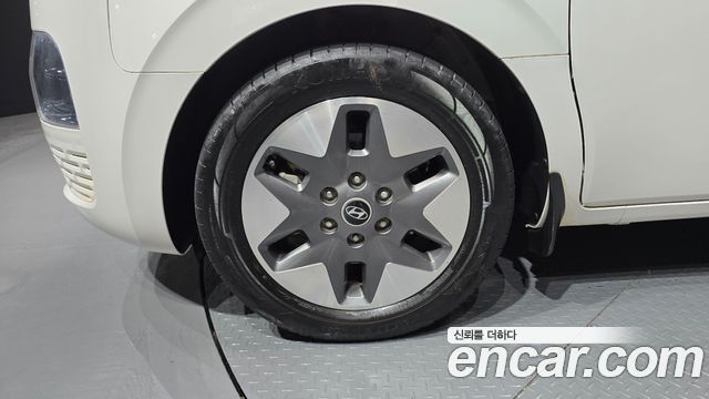 Hyundai Staria Tourer 11-Seater Modern - фото 4