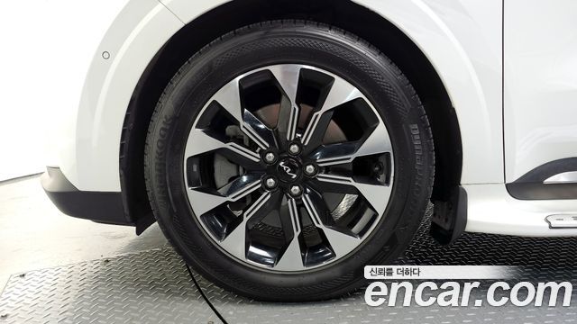 Kia Carnival 4-го поколения 7-Seater Signature - фото 4