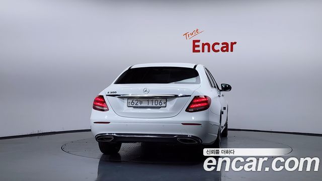 Mercedes-Benz E-Class W213 E300 Avantgarde - фото 3