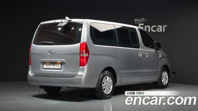 Hyundai Starex Новый Van 5-Seater Modern - фото 1