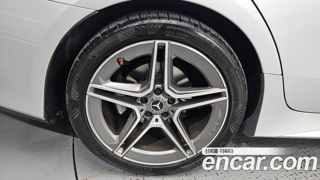 Mercedes-Benz CLS-Class C257 CLS300d AMG Line - фото 4
