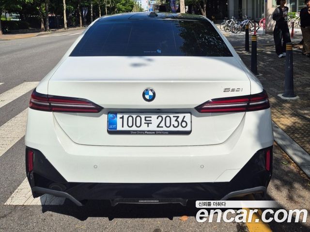 BMW 5-Series G60 520i M Sport - фото 3