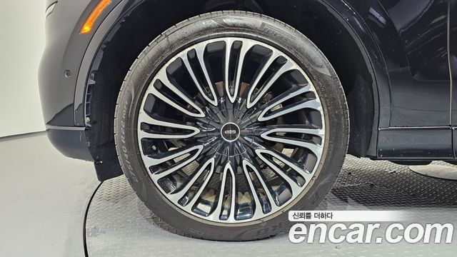 Lincoln Aviator 2-го поколения 3.0 Black Label AWD - фото 4