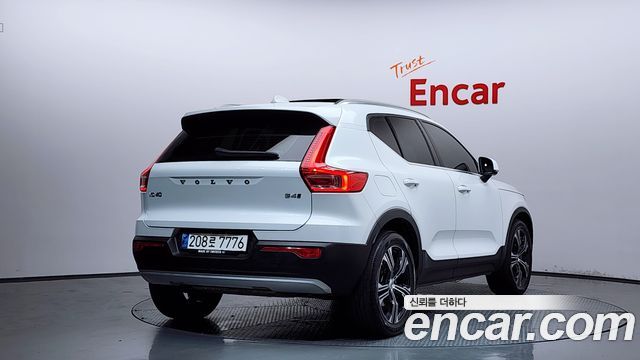 Volvo XC40 B4 Inscription - фото 1