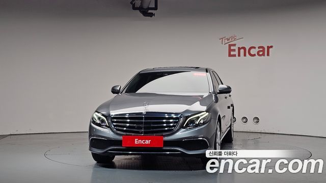 Mercedes-Benz E-Class W213 E300 4MATIC Exclusive - фото 1