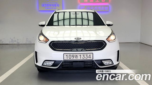 Kia Niro Prestige - фото 1