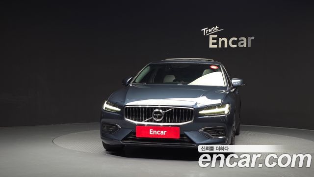 Volvo S60 3-го поколения T5 Inscroption - фото 2
