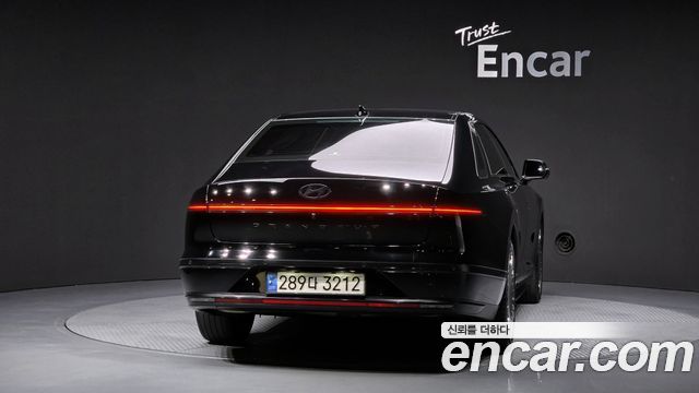 Hyundai Grandeur GN7 2,5 Gasoline 2WD Calligraphy - фото 3