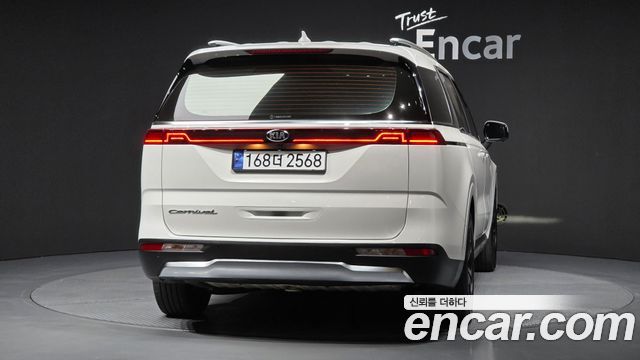 Kia Carnival 4-го поколения 9-Seater Signature - фото 3