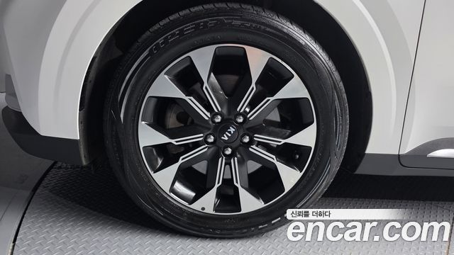 Kia Carnival 4-го поколения 9-Seater Signature - фото 4