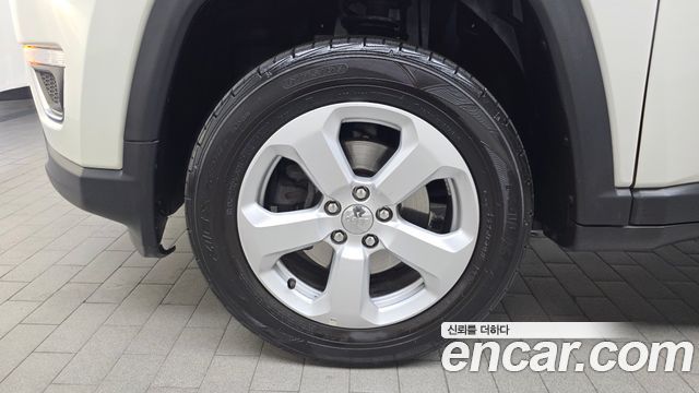 Jeep Compass 2-го поколения 2.4 Limitied AWD - фото 4