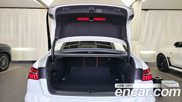 Audi A6 C8 40 TDI Quattro Premium - фото 4