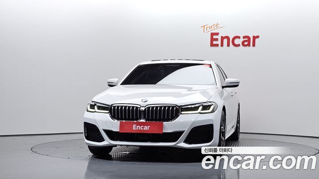 BMW 5-Series G30 530i xDrive M Sport Package - фото 2