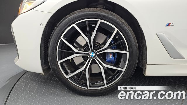 BMW 5-Series G30 530i xDrive M Sport Package - фото 4