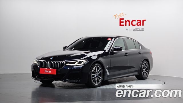 BMW 5-Series G30 520i M Sport - фото 0