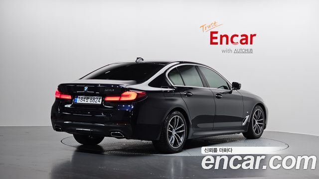 BMW 5-Series G30 520i M Sport - фото 1