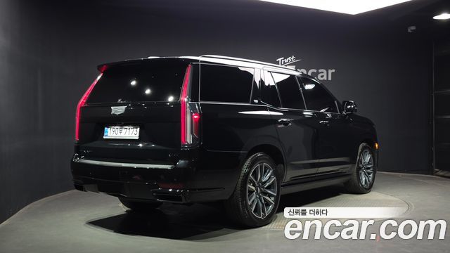 Cadillac Escalade 5-го поколения 6.2 Sports Platinum - фото 0