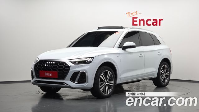 Audi Q5 FY 45 TFSI Quattro Premium - фото 0