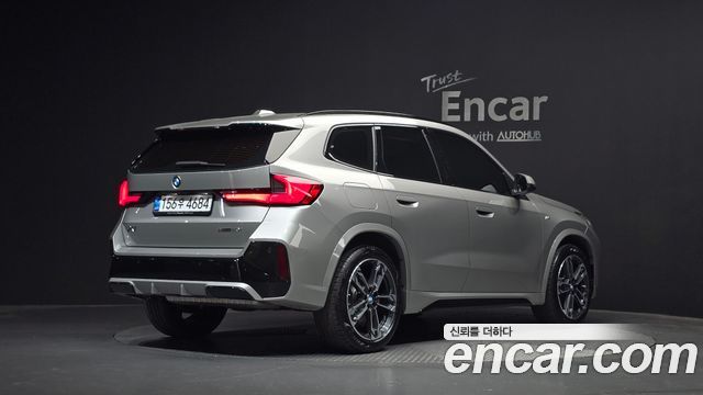 BMW X1 U11 xDrive 20i M Sport - фото 1