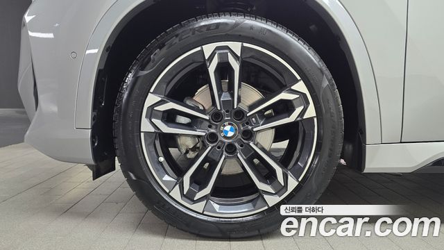 BMW X1 U11 xDrive 20i M Sport - фото 4