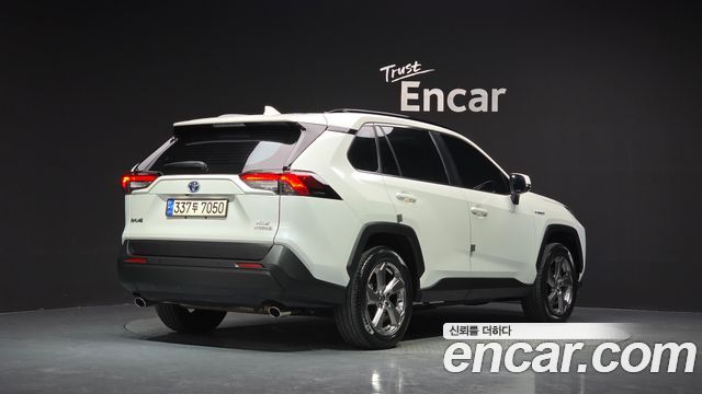 Toyota RAV4 5-го поколения 2.5 2WD Hybrid - фото 1