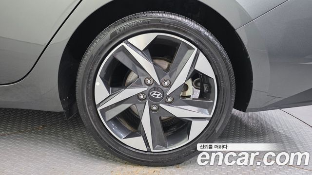 Hyundai Avante CN7, гибрид Inspiration - фото 4