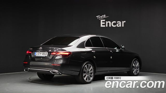 Mercedes-Benz E-Class W213 E300e 4MATIC Exclusive - фото 1