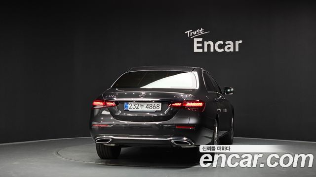 Mercedes-Benz E-Class W213 E300e 4MATIC Exclusive - фото 3