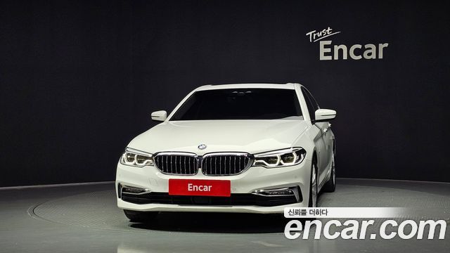 BMW 5-Series G30 520d Luxury Special Edition - фото 2