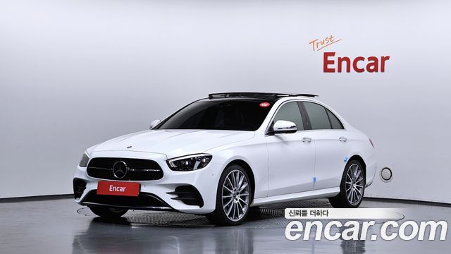 Mercedes-Benz E-Class W213 E350 4MATIC AMG Line - фото 0